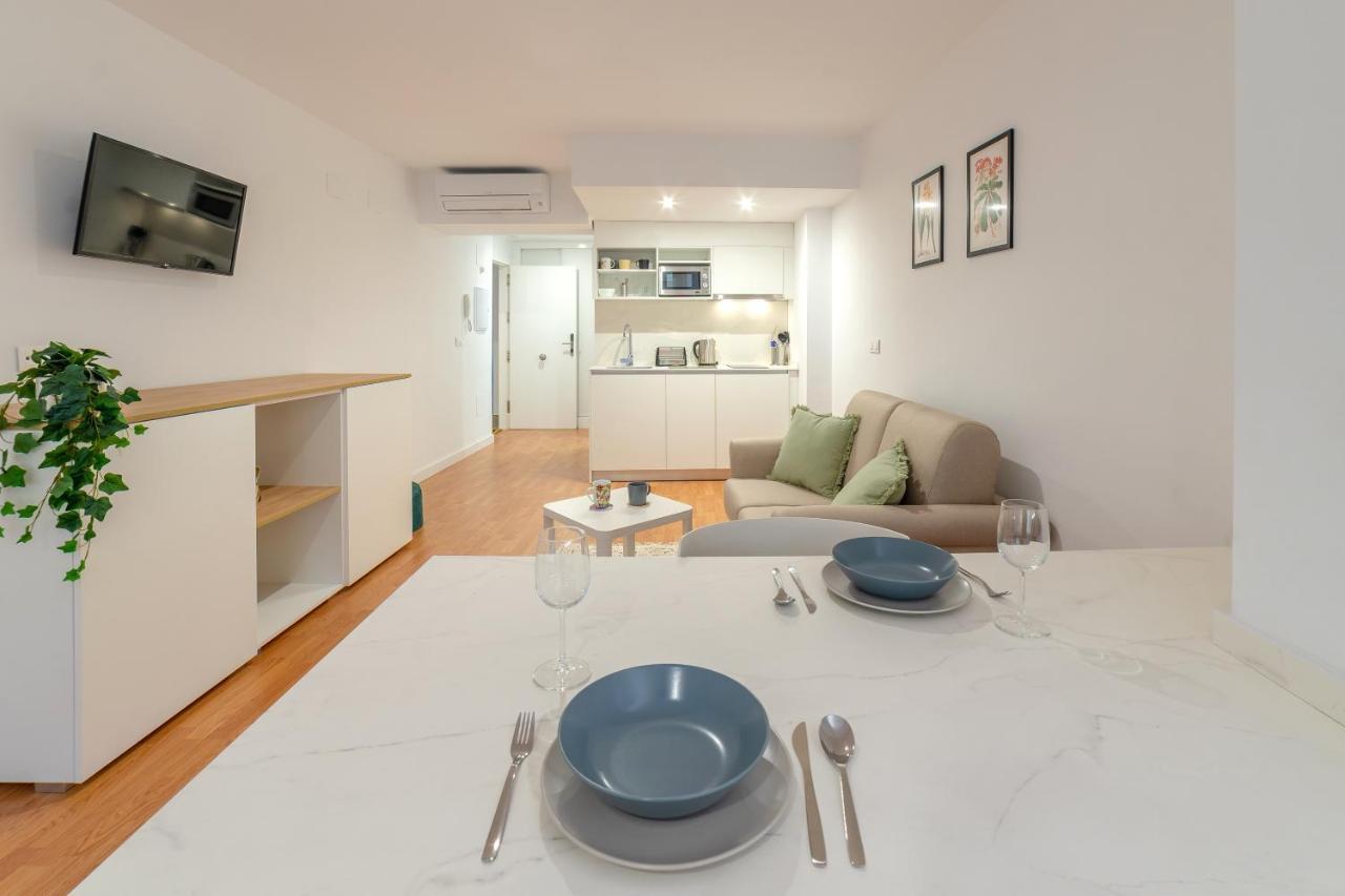Apartamentos Turisticos Torres De Santiago Ubeda  Exterior photo