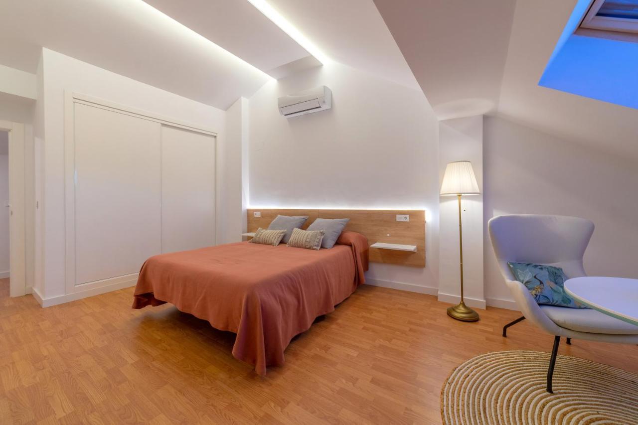 Apartamentos Turisticos Torres De Santiago Ubeda  Exterior photo